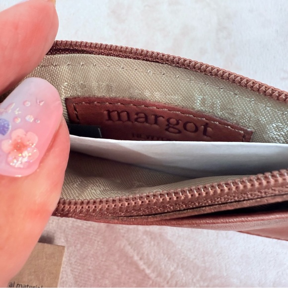 NWT Margot New York Mahogany Leather Card Holder with Keychain - Picture 3 of 4